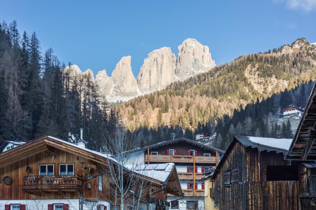Chalet Osmar Appartamento 1 Campitello di Fassa Exterior foto